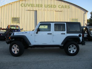 2017 JEEP WRANGLER SAHARA # 586127